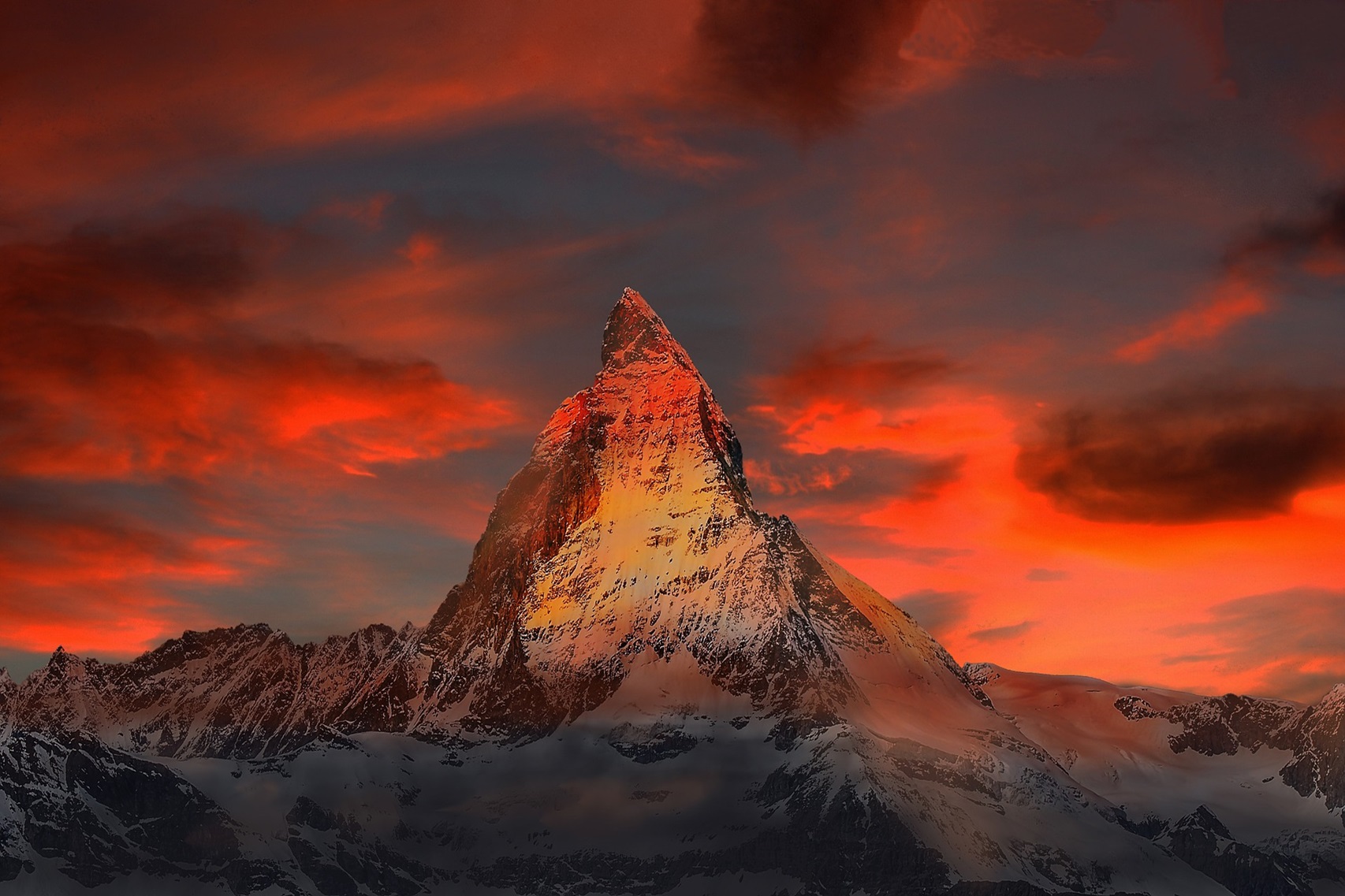 Bitcoin climbs a mountain